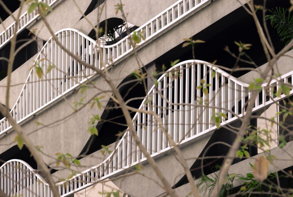 Melcrete Building by Studio Ardete